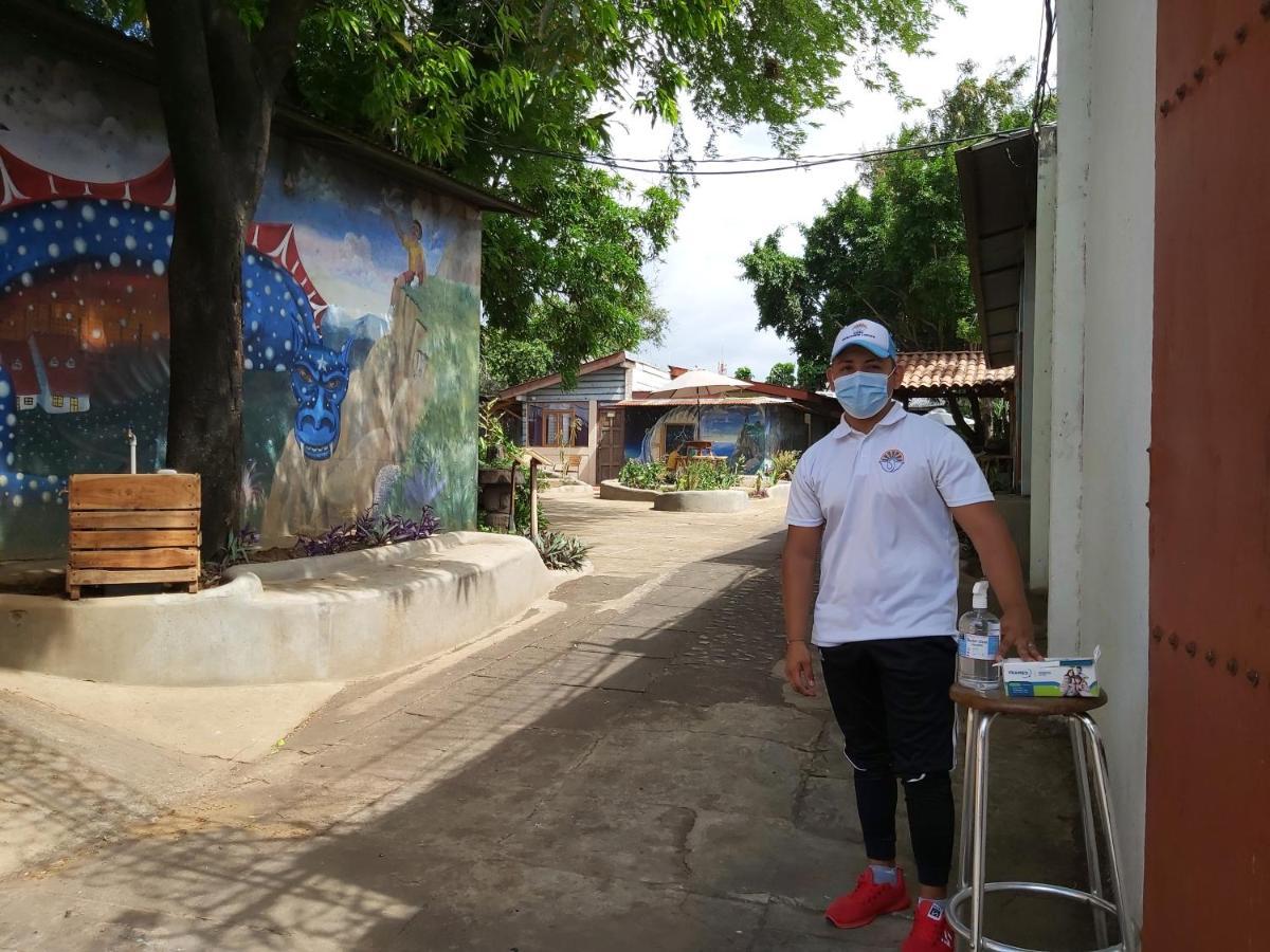 Casa Benjamin Linder Hotel Managua Exterior photo