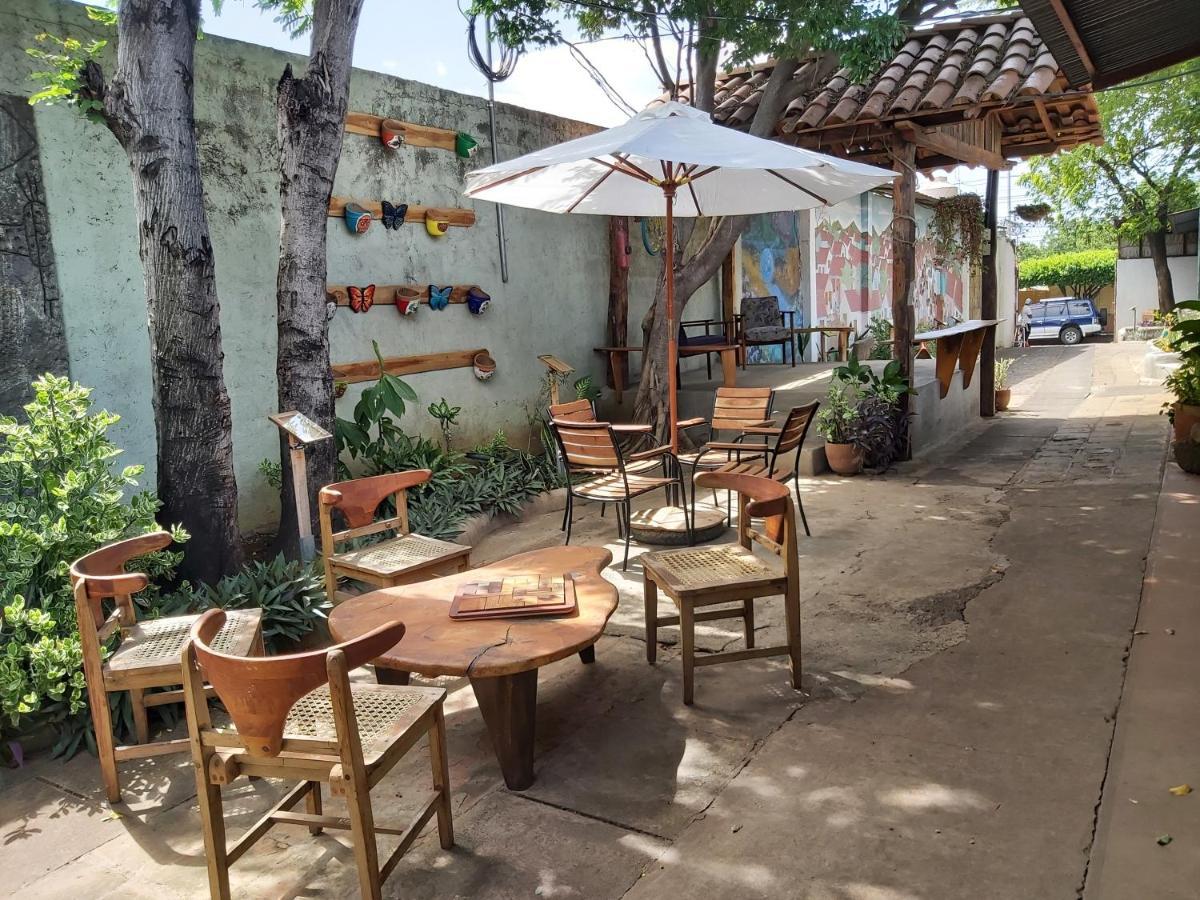 Casa Benjamin Linder Hotel Managua Exterior photo