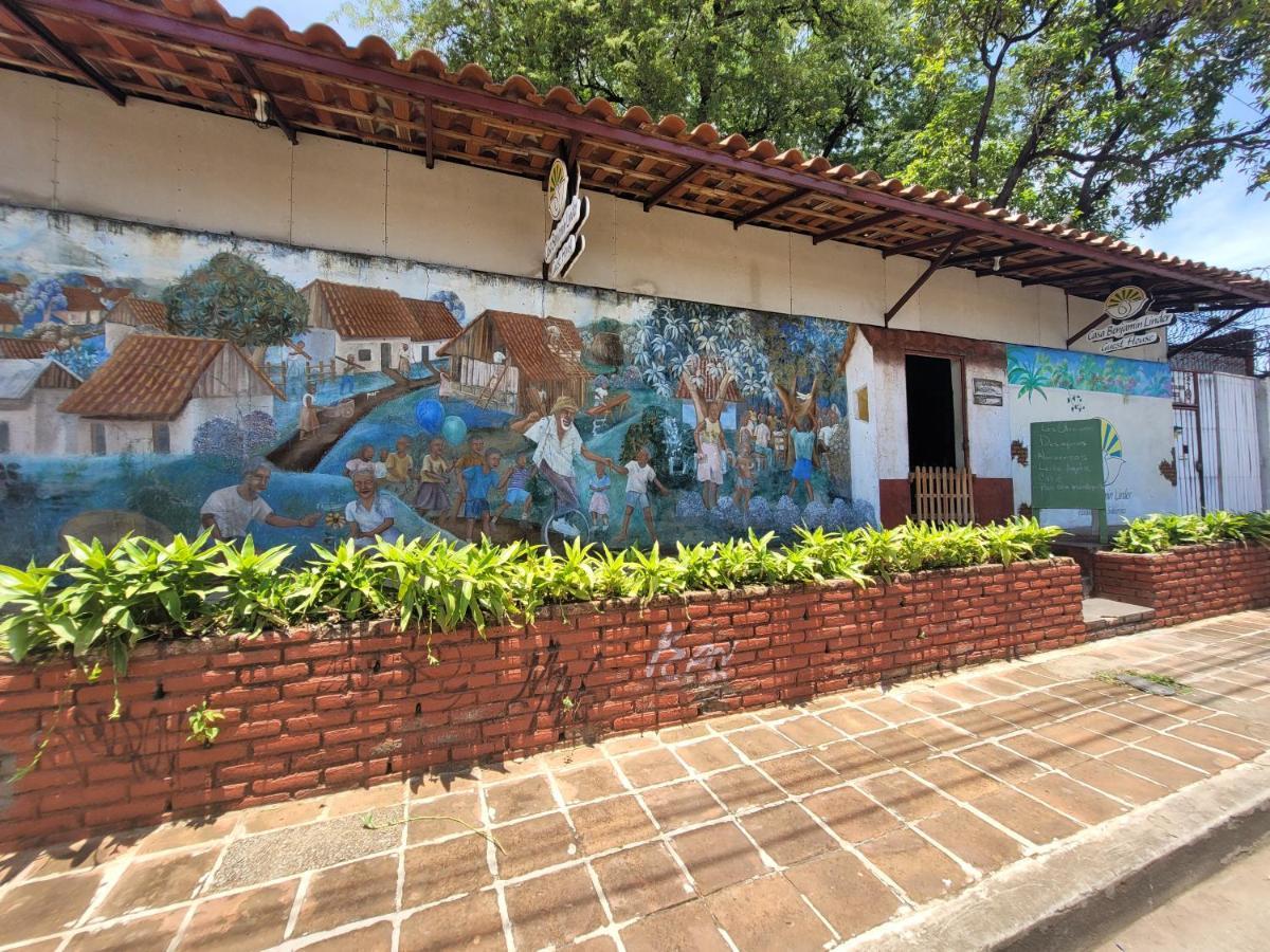 Casa Benjamin Linder Hotel Managua Exterior photo