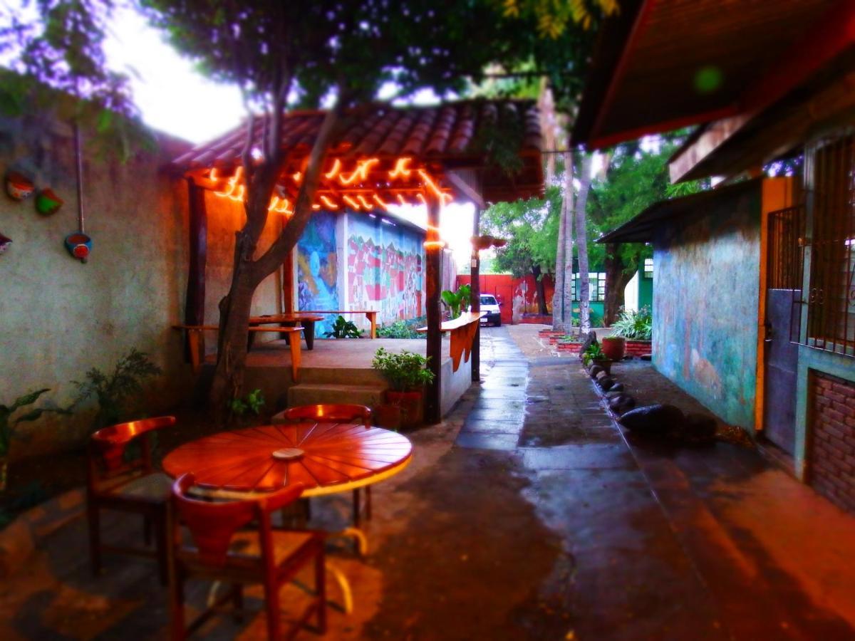 Casa Benjamin Linder Hotel Managua Exterior photo